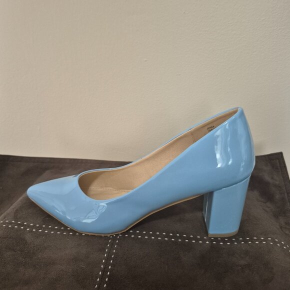 Baby Blue Pumps - Picture 3 of 9